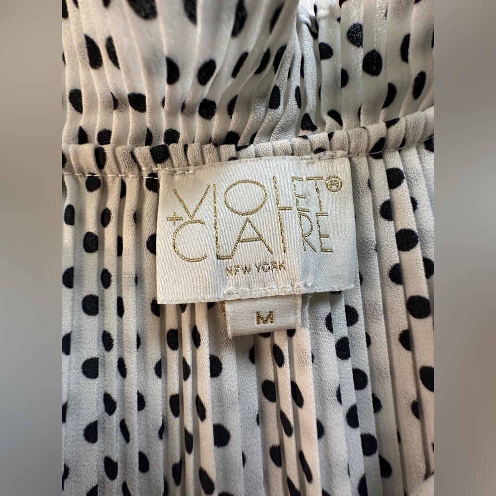 Violet & Claire Black and White Polka Dot Blouse Size Medium - Picture 3 of 6